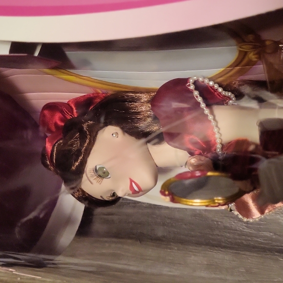 Disney 2006 porcelain Belle doll Reflections Collection NIB - Picture 2 of 6